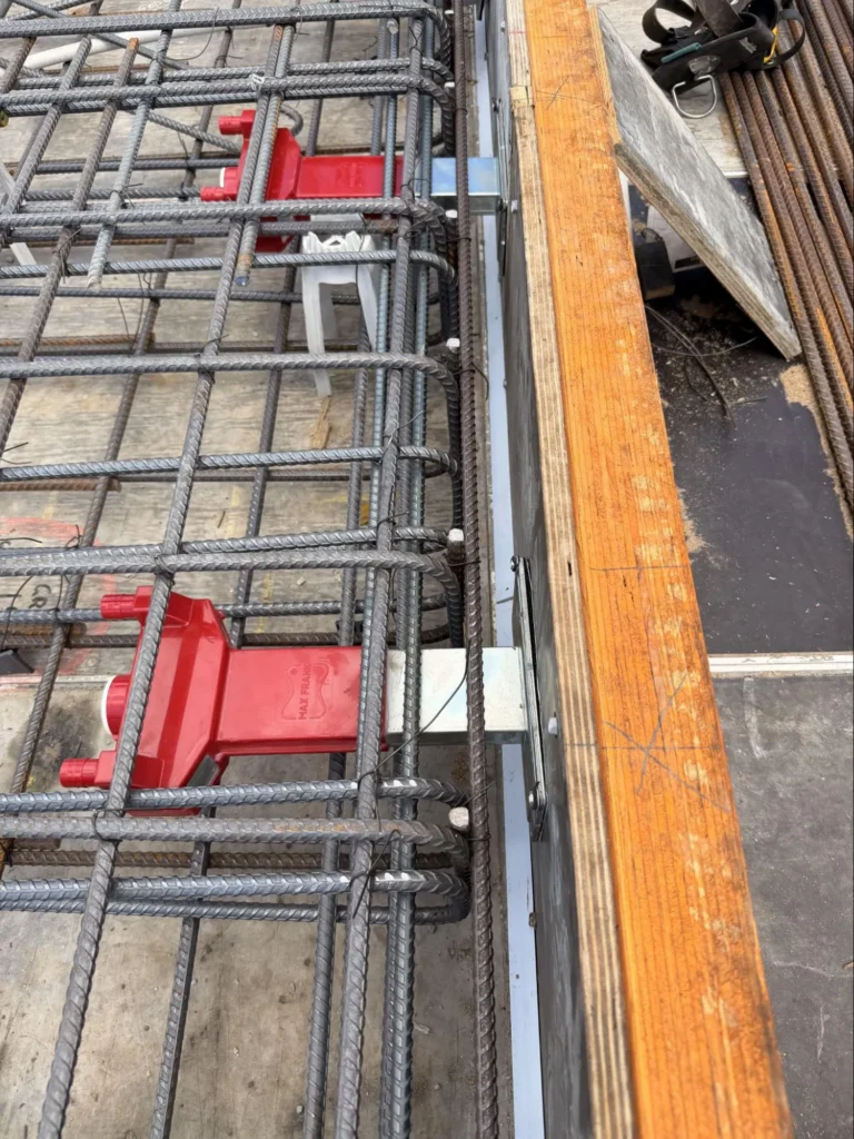 Max Frank Egcodorn® Lock Application